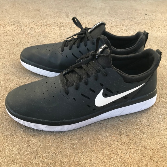nyjah huston shoe size